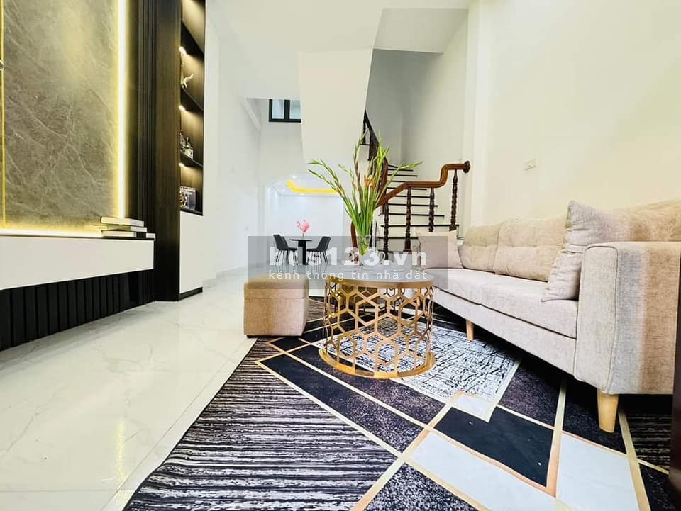 Cần bán gấp nhà Văn Phú – Hà Đông, DT 45M, 4 Tầng, Gía 4.1 tỷ.
