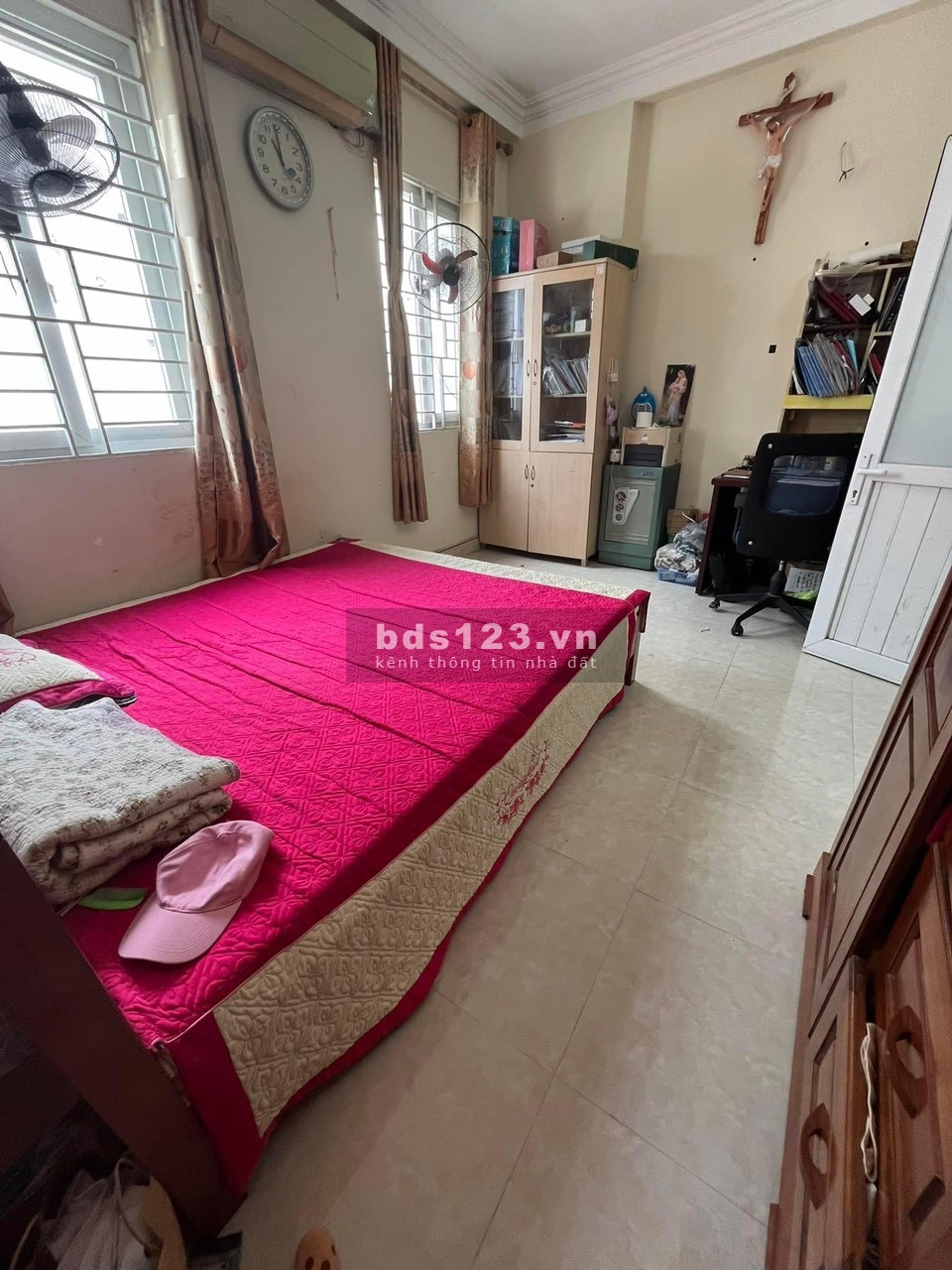Chính chủ bán nhà trong ngõ 271 Bùi Xương Trạch. Diện tích 36/40m, 3 tầng 1 tum chỉ nhỉnh 2 tỷ