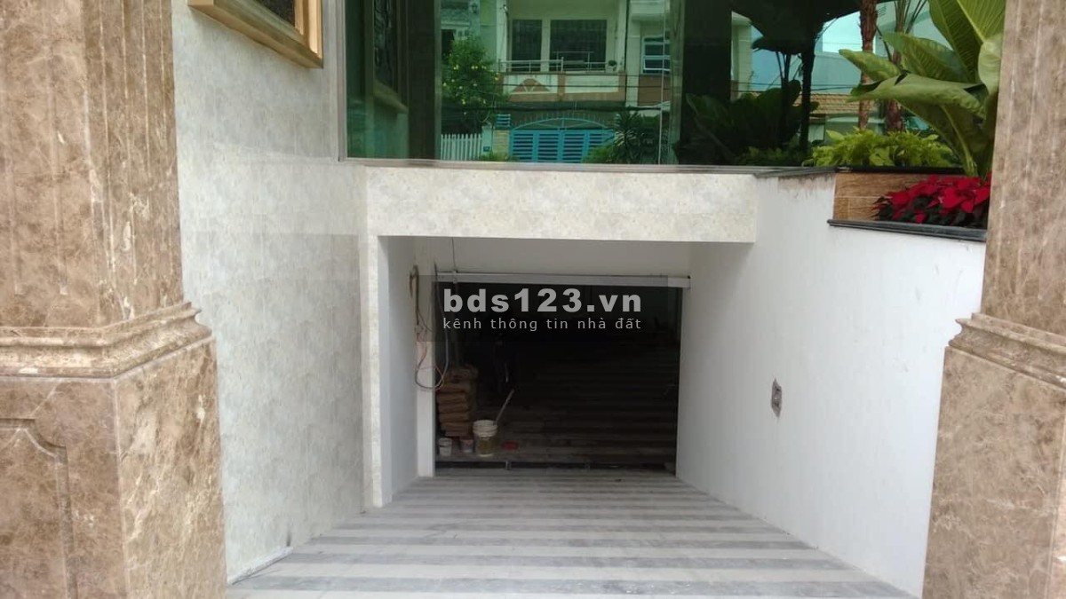 Cần bán nhà chính chủ trang bìa - CHDV mặt tiền đường số - Doanh thu trên 200 triệu/ tháng