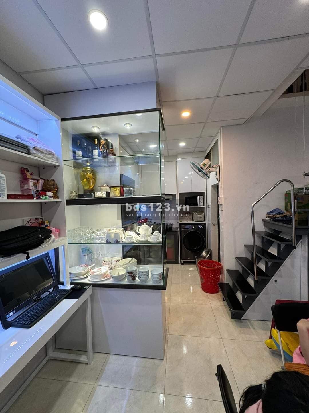 Tân Bình, nhà 2 tầng, 2PN, vị trí cực đẹp, sát bên quận 10 - Gía nhỉnh 3.Xxx tỷ