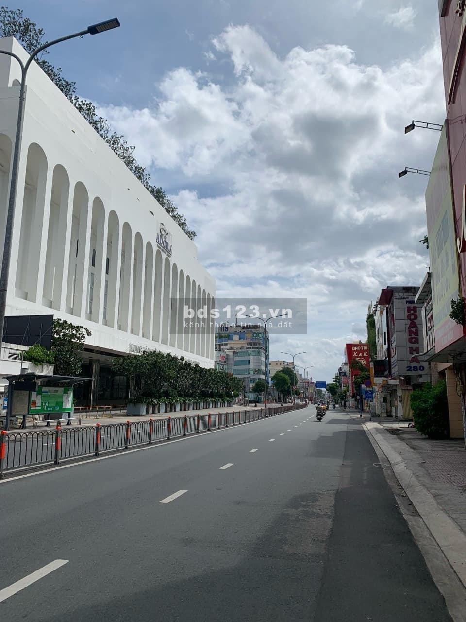 Nhà 2 tầng - Hoàng Văn Thụ. Sát sân bay Tân Sơn Nhất, diện tích 69m2 - Nhỉnh 14 tỷ