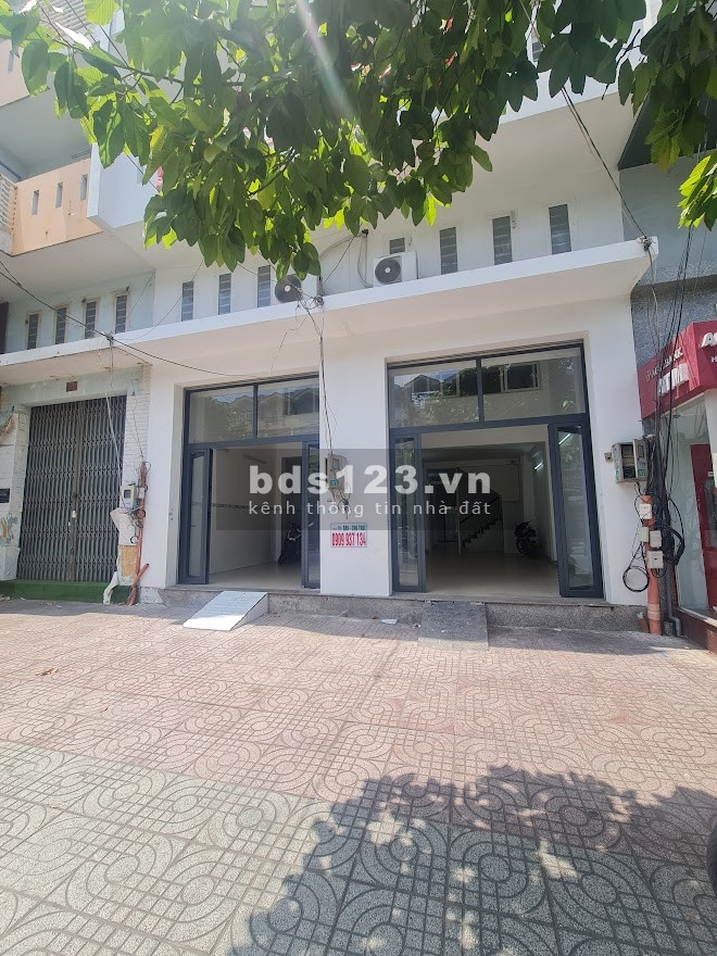 Cho thuê gấp cặp nhà 5 tầng 750M2 mặt tiền quận 8 (ưu đãi đặc biệt chỉ có: 60tr / 6 tháng đầu)