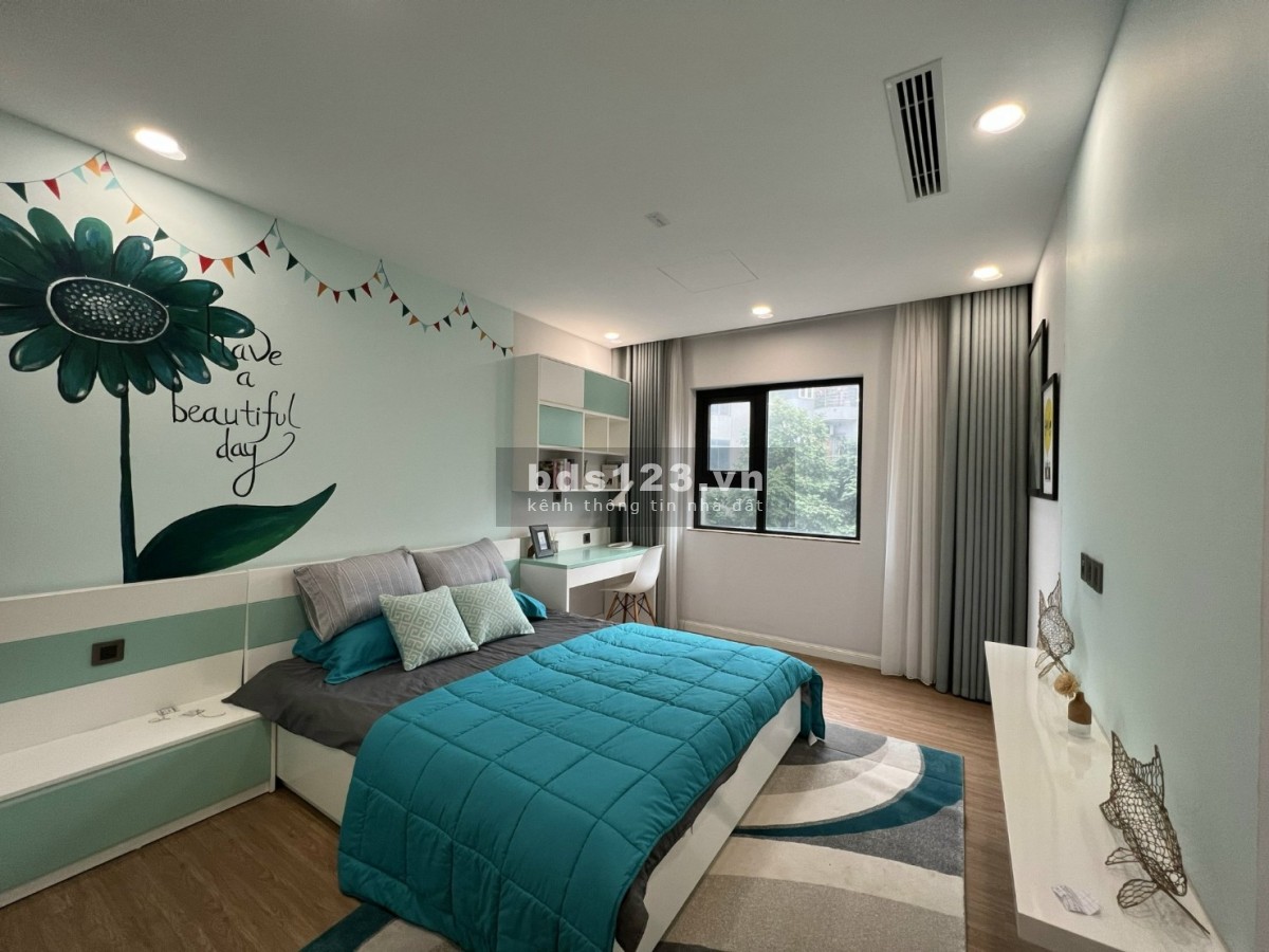 Căn 140m2, 3 phòng ngủ, 2 vệ sinh, hướng đẹp. Giá đẹp nhất thị trường Cầu Giấy.