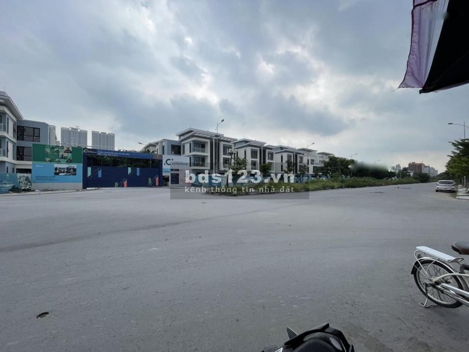 Chuyển nhượng lô đất nền 120 m2, mặt tiền 4m tại khu TDC Linh Sơn giá chỉ 3 Tỷ