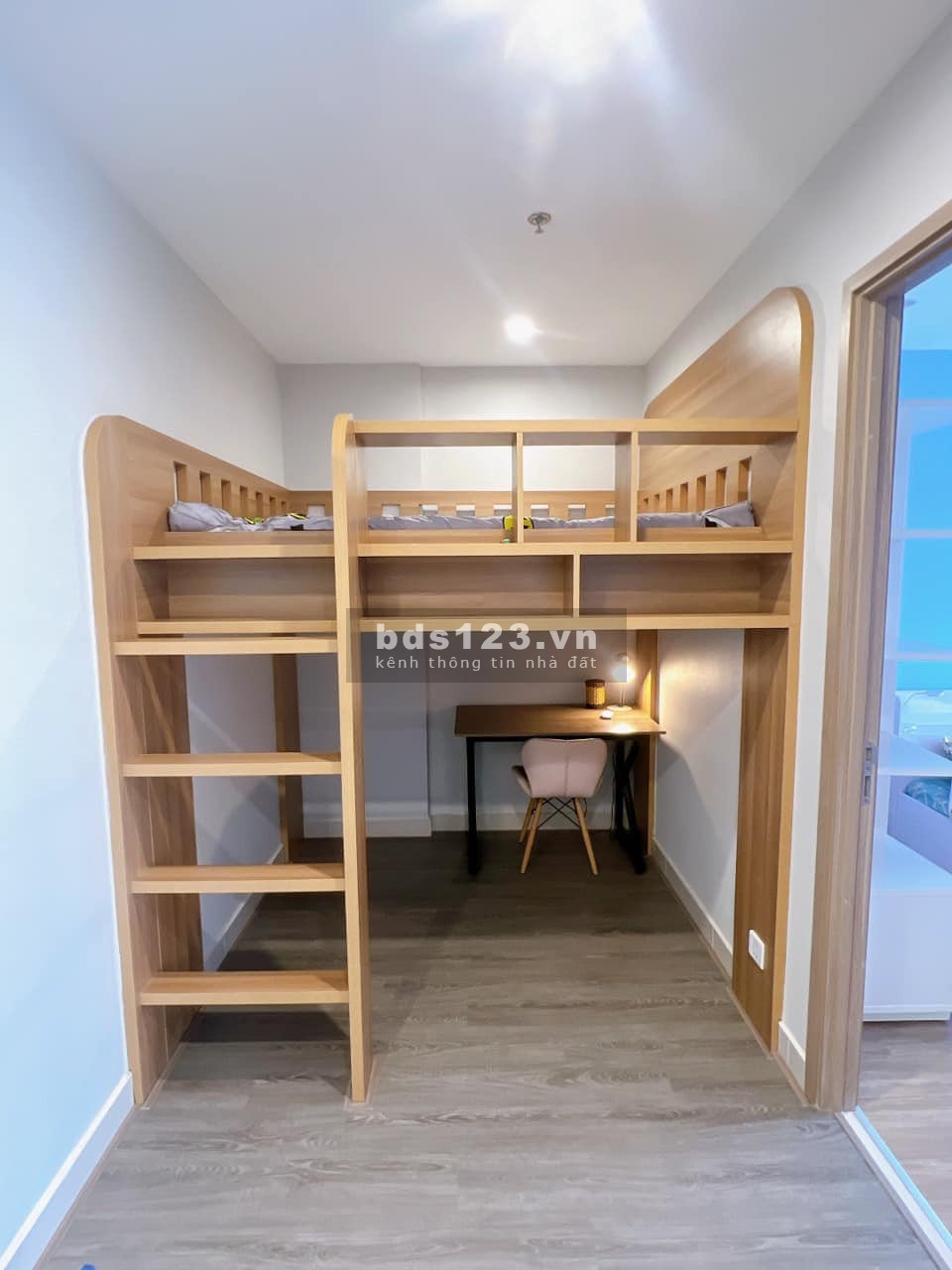 Chuyển nhượng gấp căn hộ 1n+1, 1 vệ sinh, diện tích 47m2 tặng nội thất giá