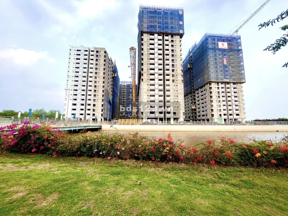 Chính chủ chuyển nhượng lại căn hộ 2PN1WC MT Eastmark City mặt tiền Vành Đai 3 giá 3.05 Tỷ