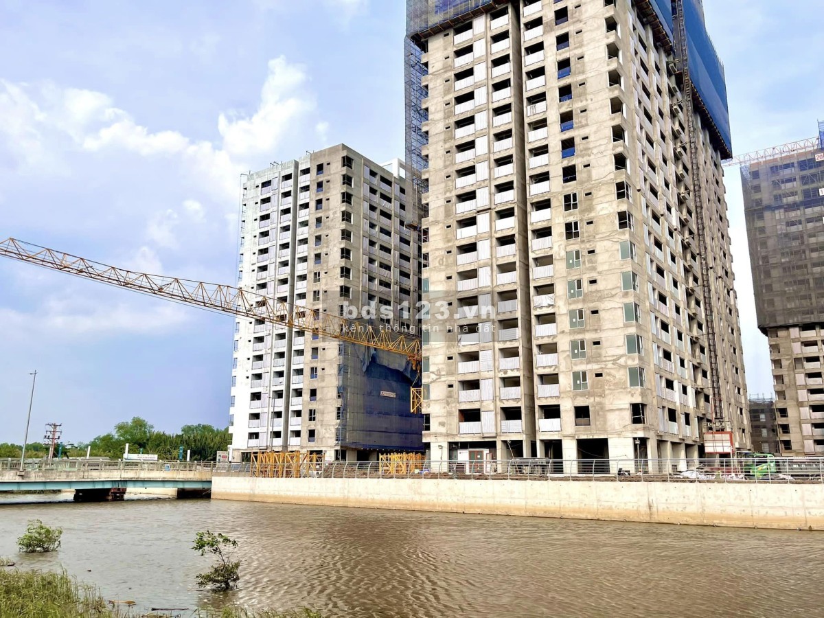 Chính chủ chuyển nhượng lại căn hộ 2PN1WC MT Eastmark City mặt tiền Vành Đai 3 giá 3.05 Tỷ
