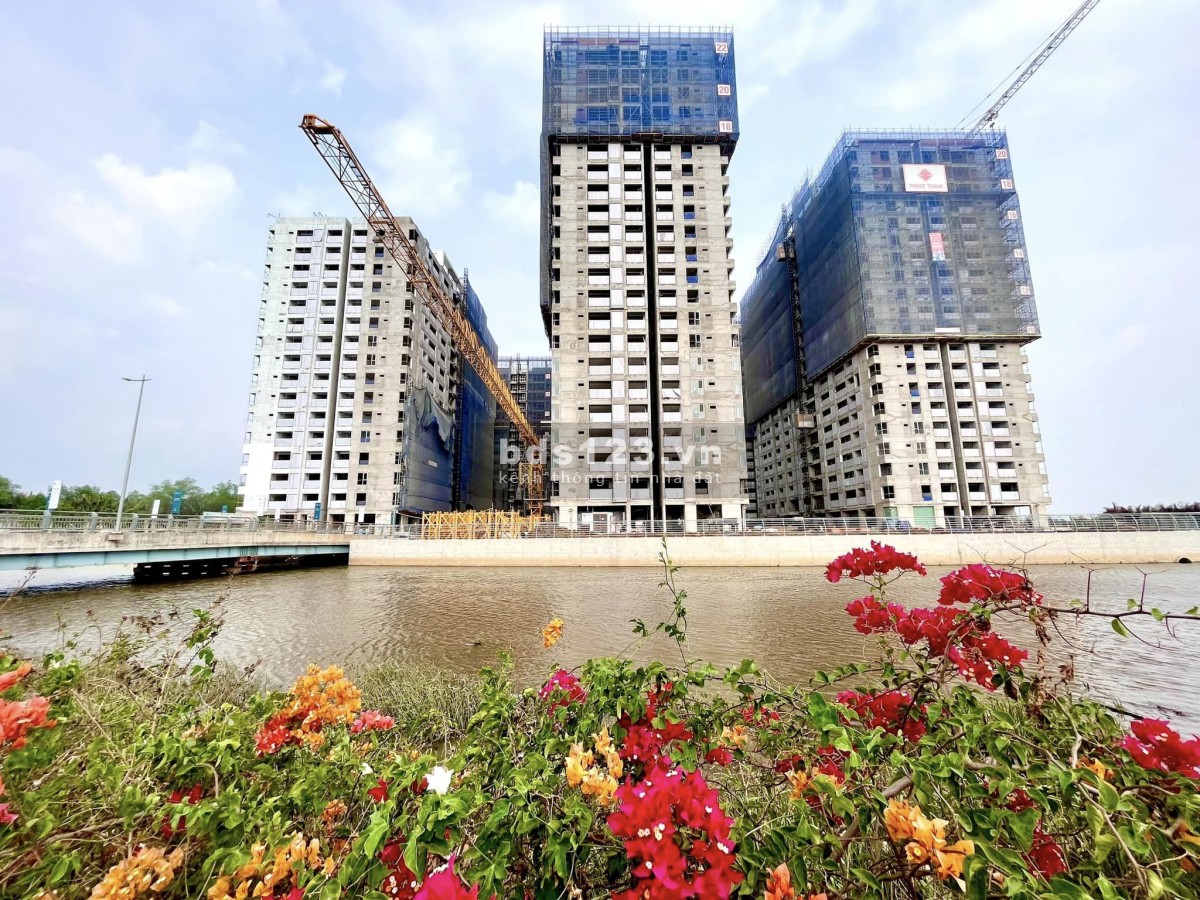 Chính chủ chuyển nhượng lại căn hộ 2PN1WC MT Eastmark City mặt tiền Vành Đai 3 giá 3.05 Tỷ