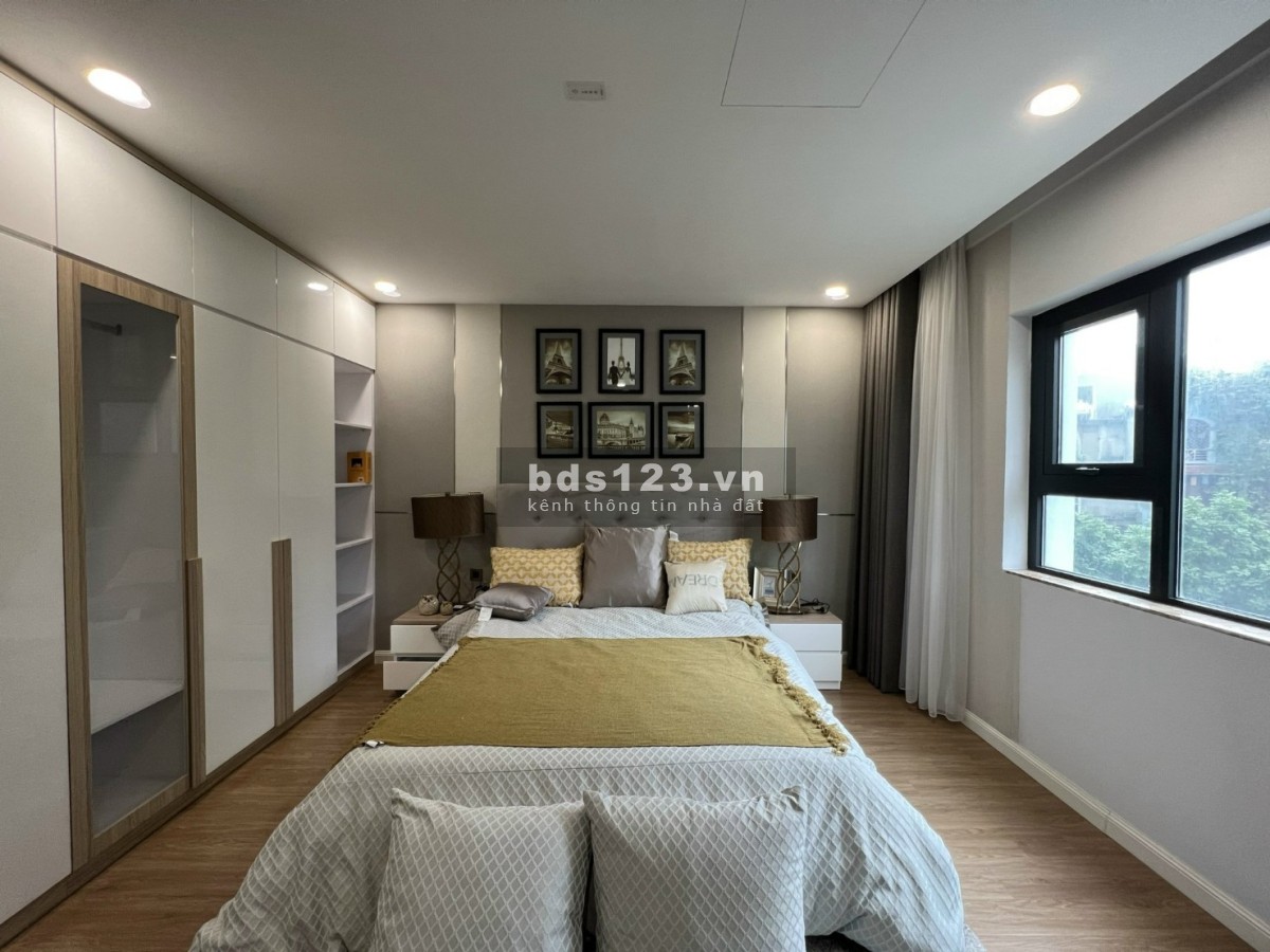 Căn 140m2, 3 phòng ngủ, 2 vệ sinh, hướng đẹp. Giá đẹp nhất thị trường Cầu Giấy.