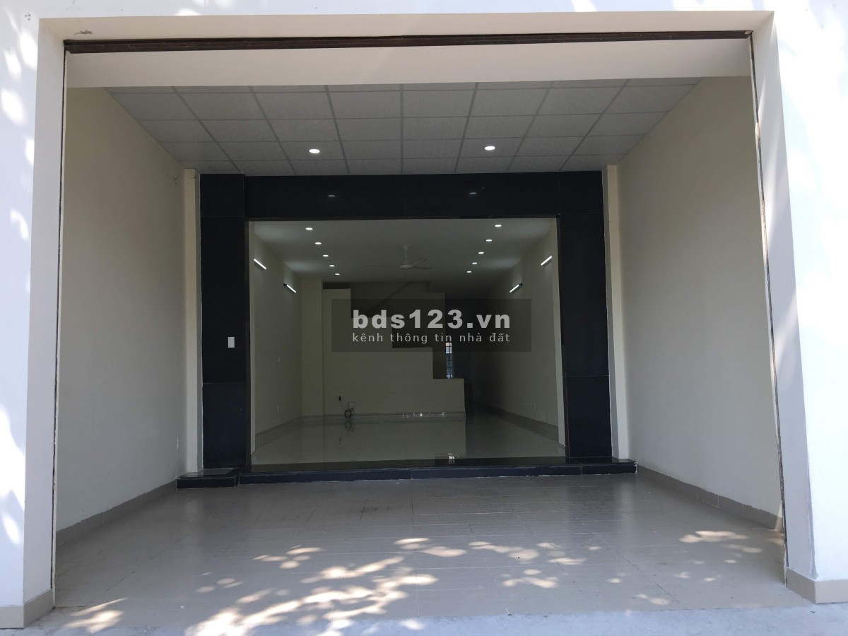 Chính chủ cần bán gấp căn nhà 150m2 MT đường Mỹ Phước Tân Vạn, Bình Dương
