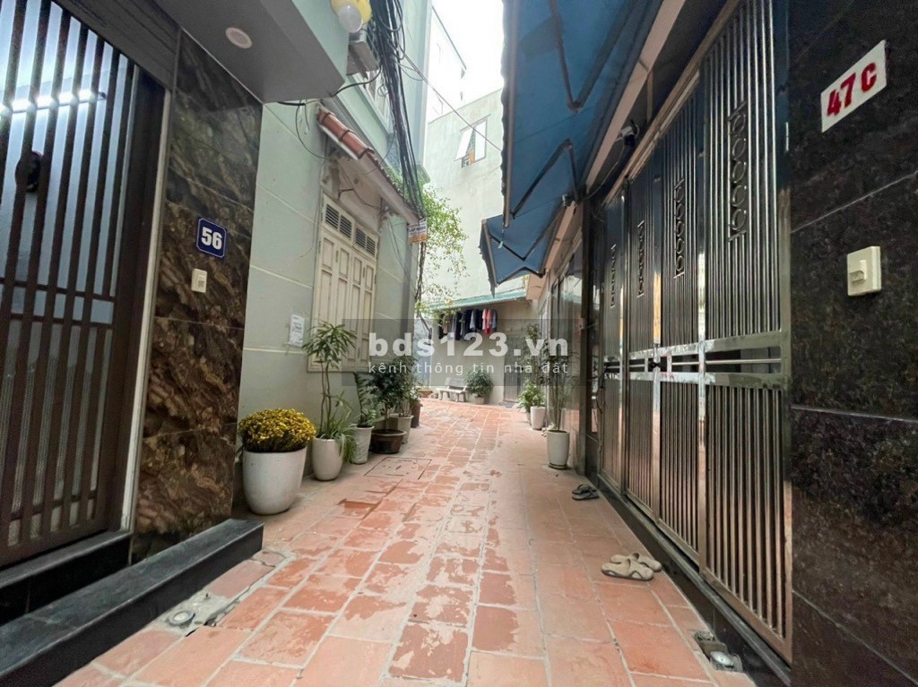 Bán nhà trung tâm Cầu Giấy mặt tiền 15m giá bán 19 tỷ