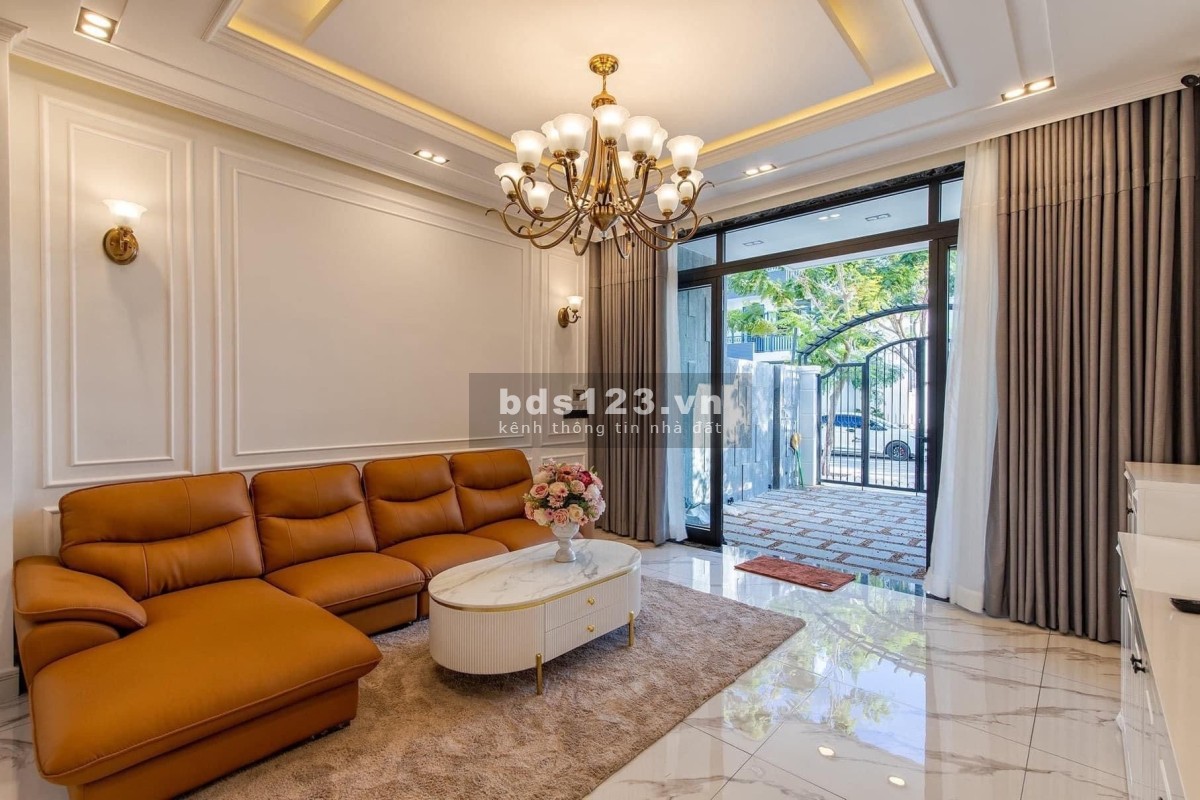 Bán nhà mặt tiền 3tầng Hoà Mỹ 3, Liên Chiểu, đường 7.5m. Chỉ 3. 8tỷ