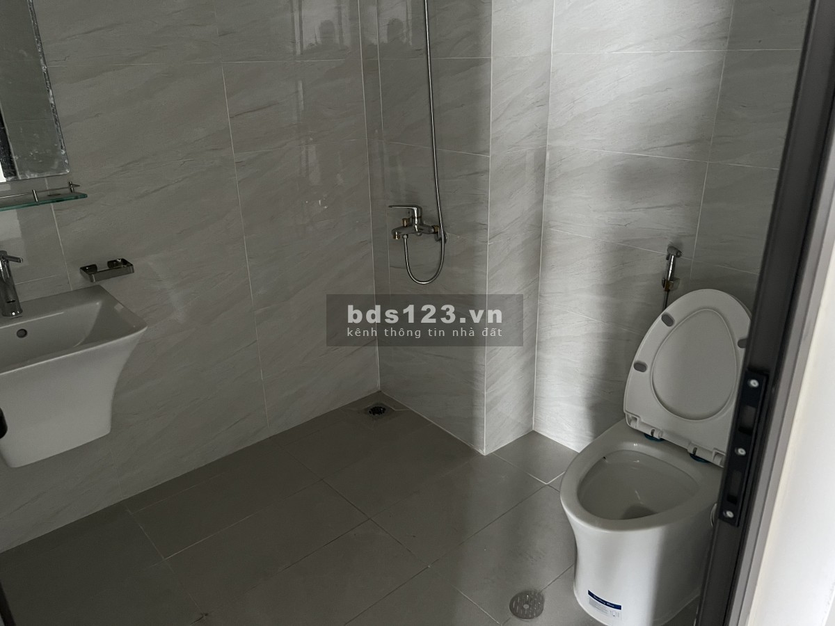 Shophouse sổ lâu dài, hoàn thiện mặt đường 30m, gần Vincom, giá 20.5 tỷ Vin Gia Lâm (0985941715)