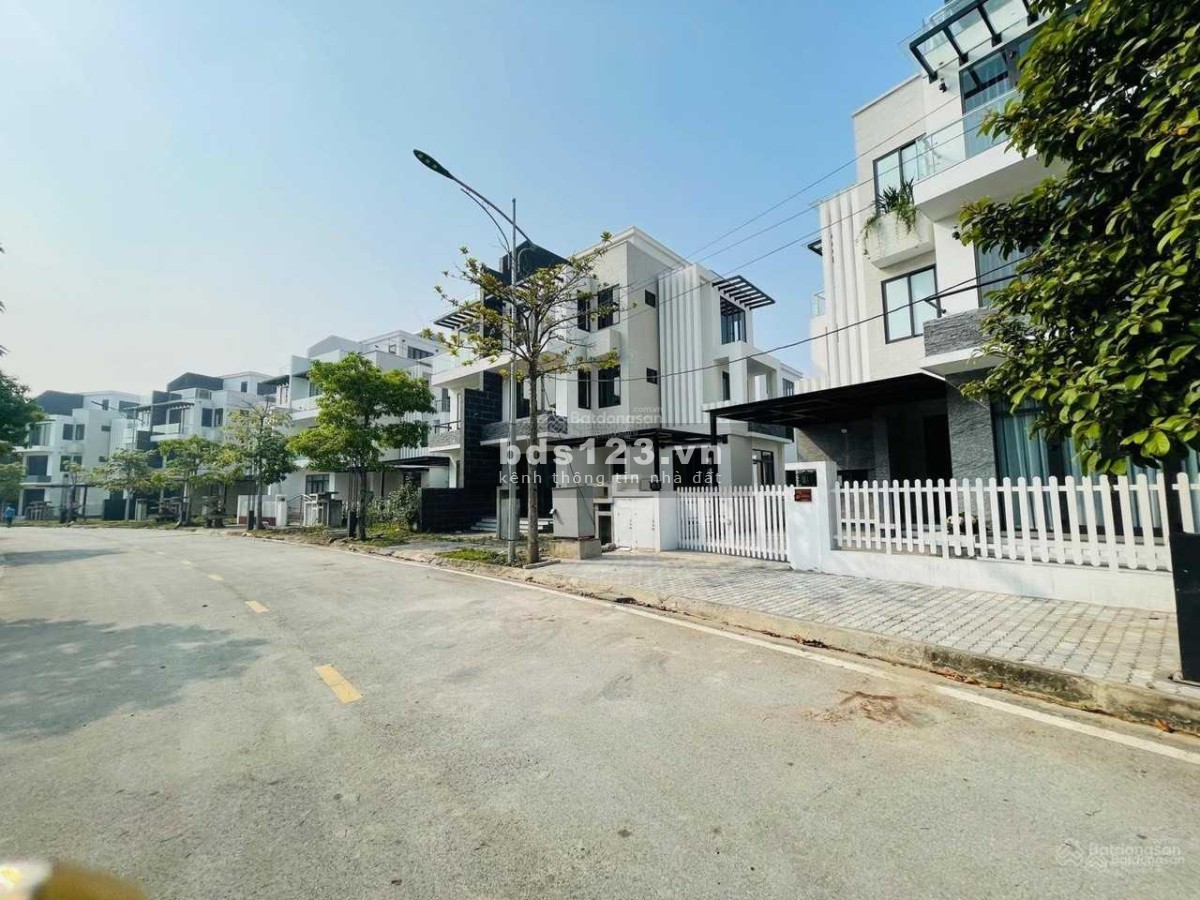 Chính chủ cần tiền bán lô đất 200m2 tại Đường 21A, Xã Phú Cát, Quốc Oai, Hà Nội.