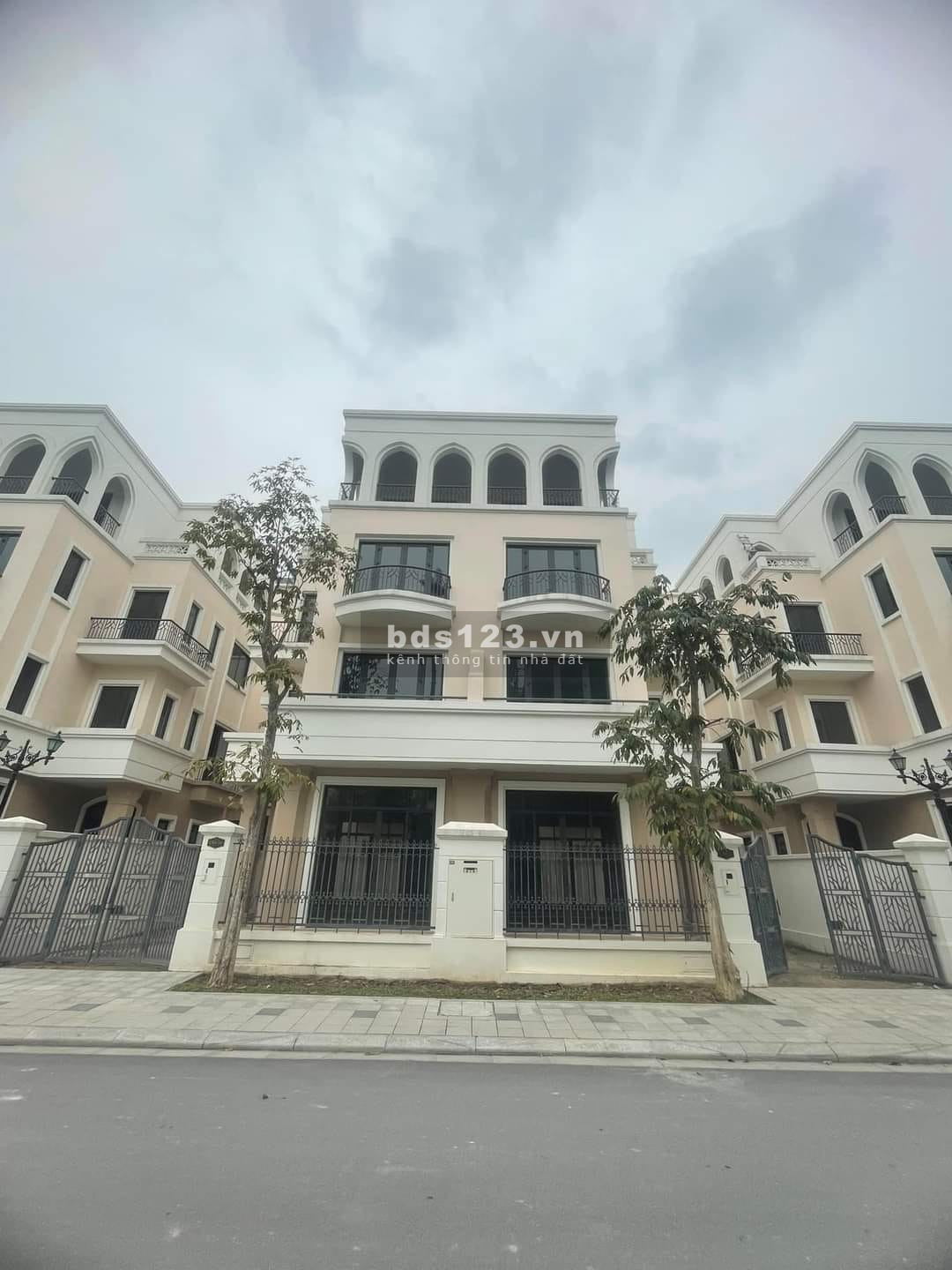 Biệt thự Song lập View vườn hoa, sân thể thao VIP nhất VHOP2 - CK tới 19.3% - Tặng xe VF9 giá 2.2 tỷ