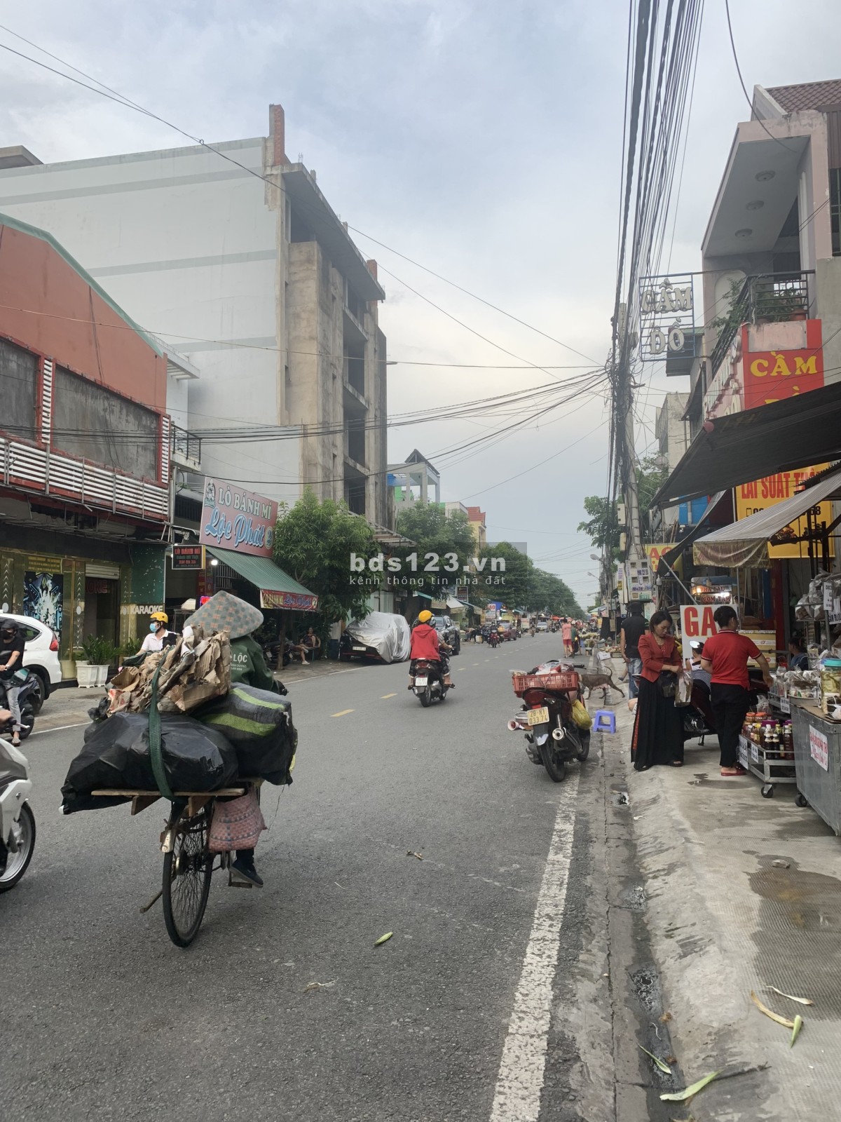 Cần bán gấp lô đất mặt tiền chợ Việt Sing, bề ngang rộng, full thổ cư
