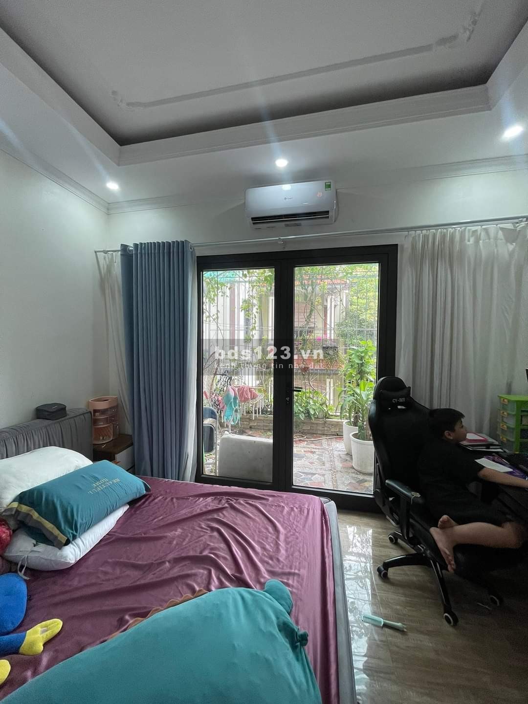 Bán nhà Tứ Liên, nhà hiếm, oto đỗ cổng, 69m2, 7.3 tỷ