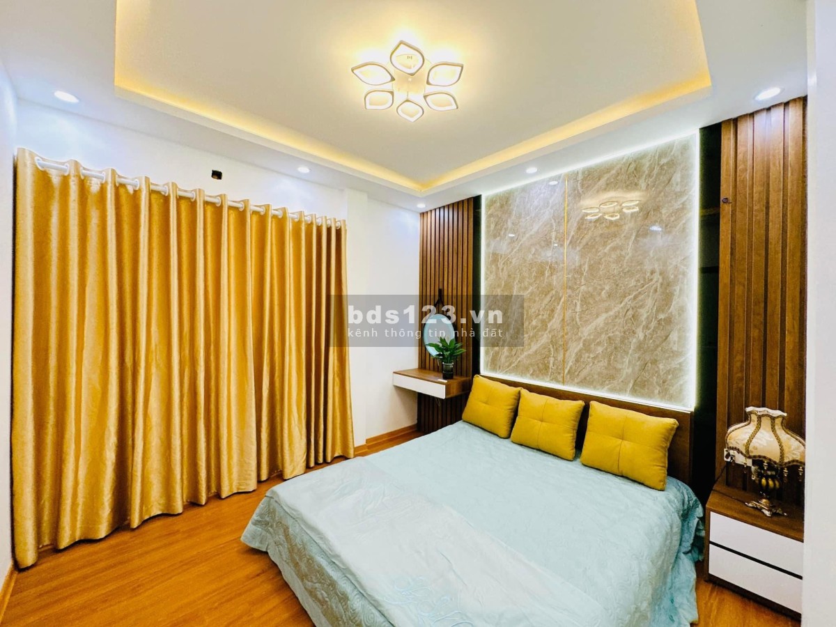 Bán gấp nhà đẹp phố Kim Giang, nội thất đẹp lung linh, 30m2. 3.x tỷ