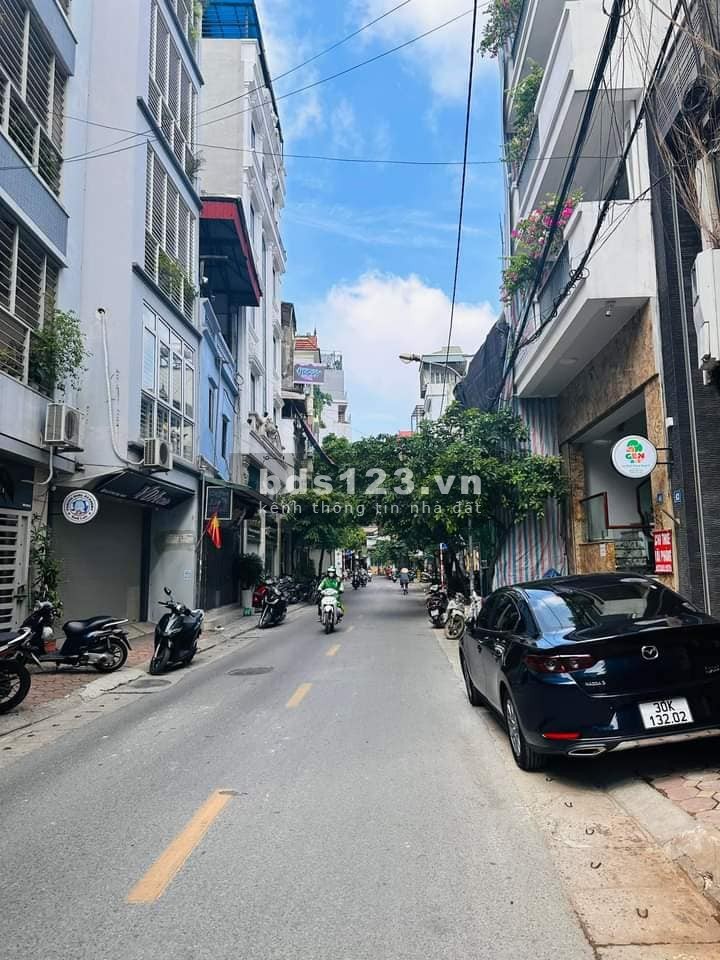 Bán nhà mặt phố kinh doanh Chùa Quỳnh 50m, 7 tầng, mt 3.7m, giá 16.8 tỷ.