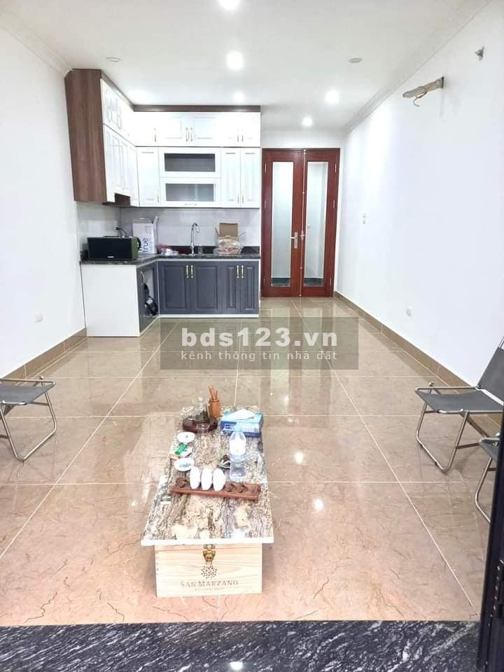Bán nhà mặt phố kinh doanh Chùa Quỳnh 50m, 7 tầng, mt 3.7m, giá 16.8 tỷ.