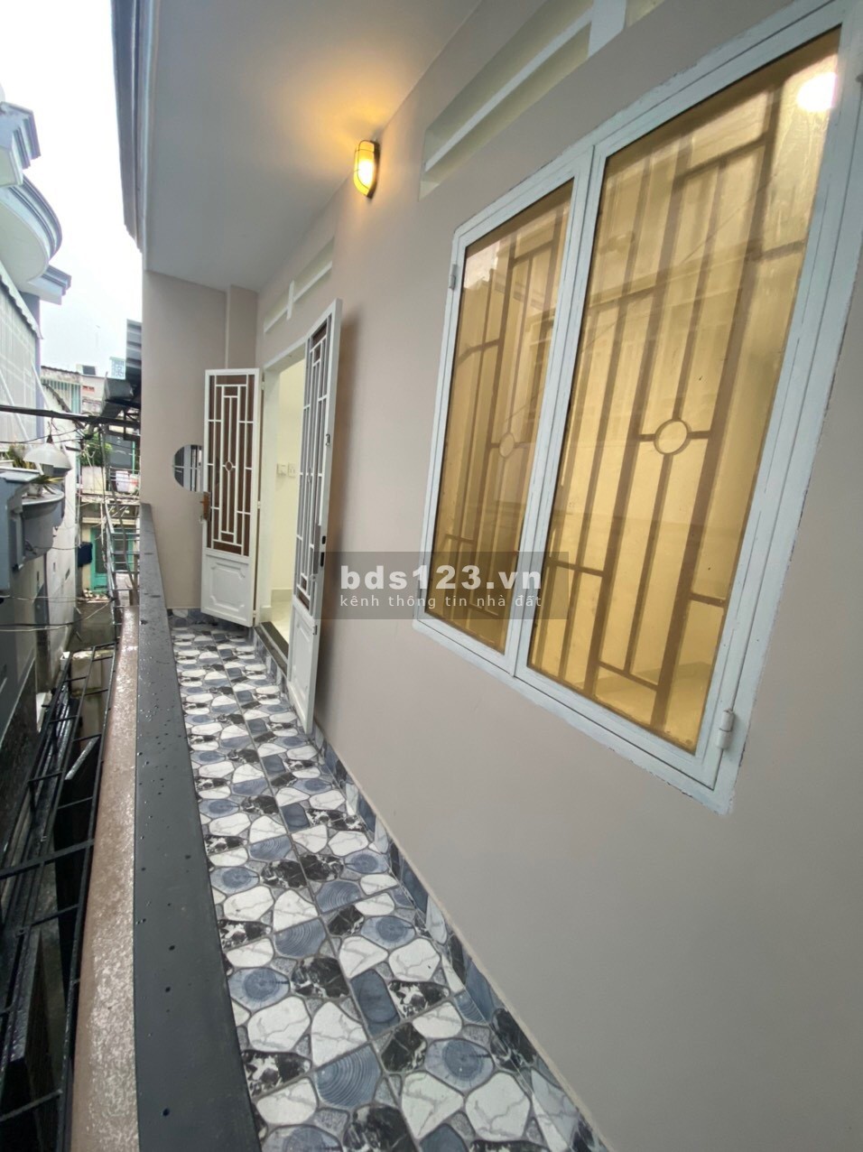 Bán nhà 334/69/4D Chu Văn An, P12, Q.Bình Thạnh, 5x5.5 (1trệt, 1 lầu, 1 lửng), giá 3,35 tỷ