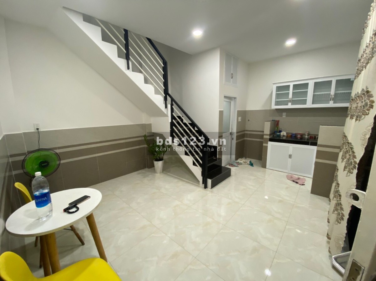 Bán nhà 334/69/4D Chu Văn An, P12, Q.Bình Thạnh, 5x5.5 (1trệt, 1 lầu, 1 lửng), giá 3,35 tỷ