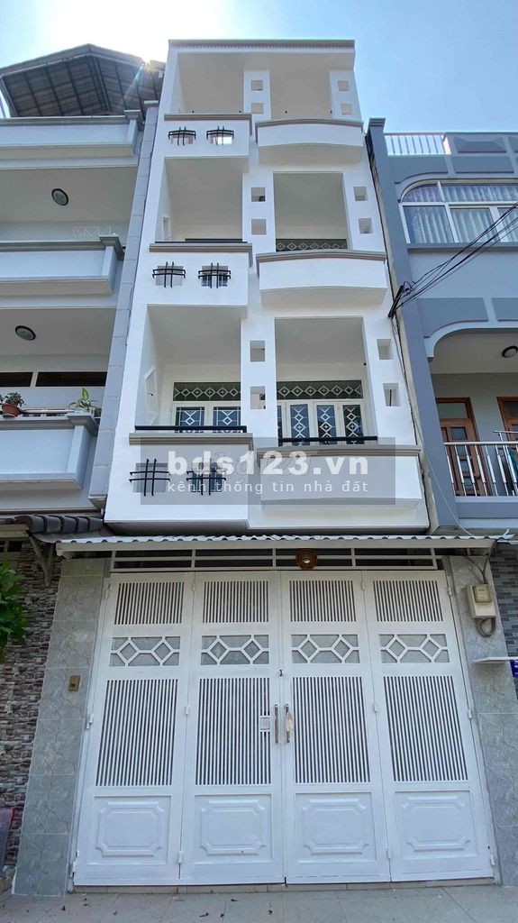 Nhà 2 mặt tiền trước sau đường Võ Văn Tần, Phường 5, Quận 3, Dt: 4x18, DTSD: 250m2. Giá: 80 tr/th