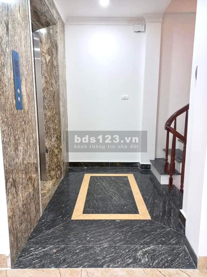 Bán nhà mặt phố kinh doanh Chùa Quỳnh 50m, 7 tầng, mt 3.7m, giá 16.8 tỷ.