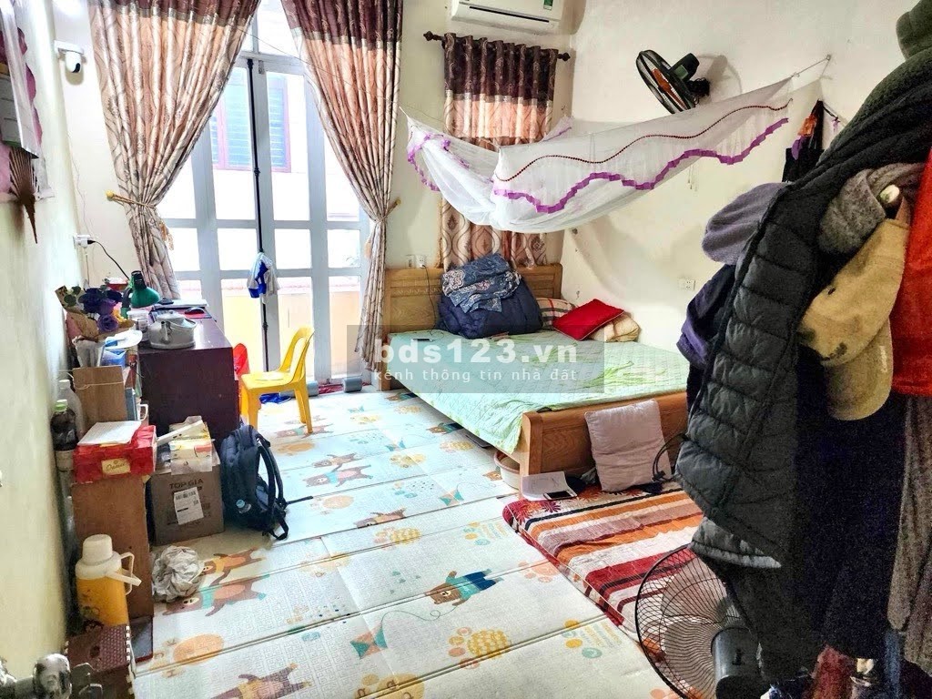 Bán nhà Thanh Lãm 34M, 5 tầng, mặt tiền gần 4M, lô góc, ô tô 5M, nhỉnh 3 tỷ