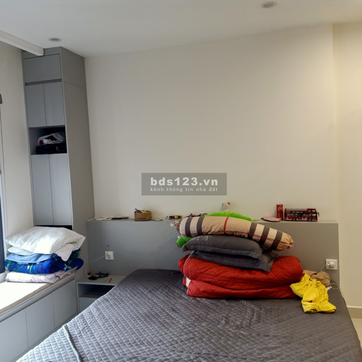 Cần sang nhượng gấp căn Studio full nội thất khu S1 - Vinhome Smart City, giá chỉ 1.69 tỷ, bao phí