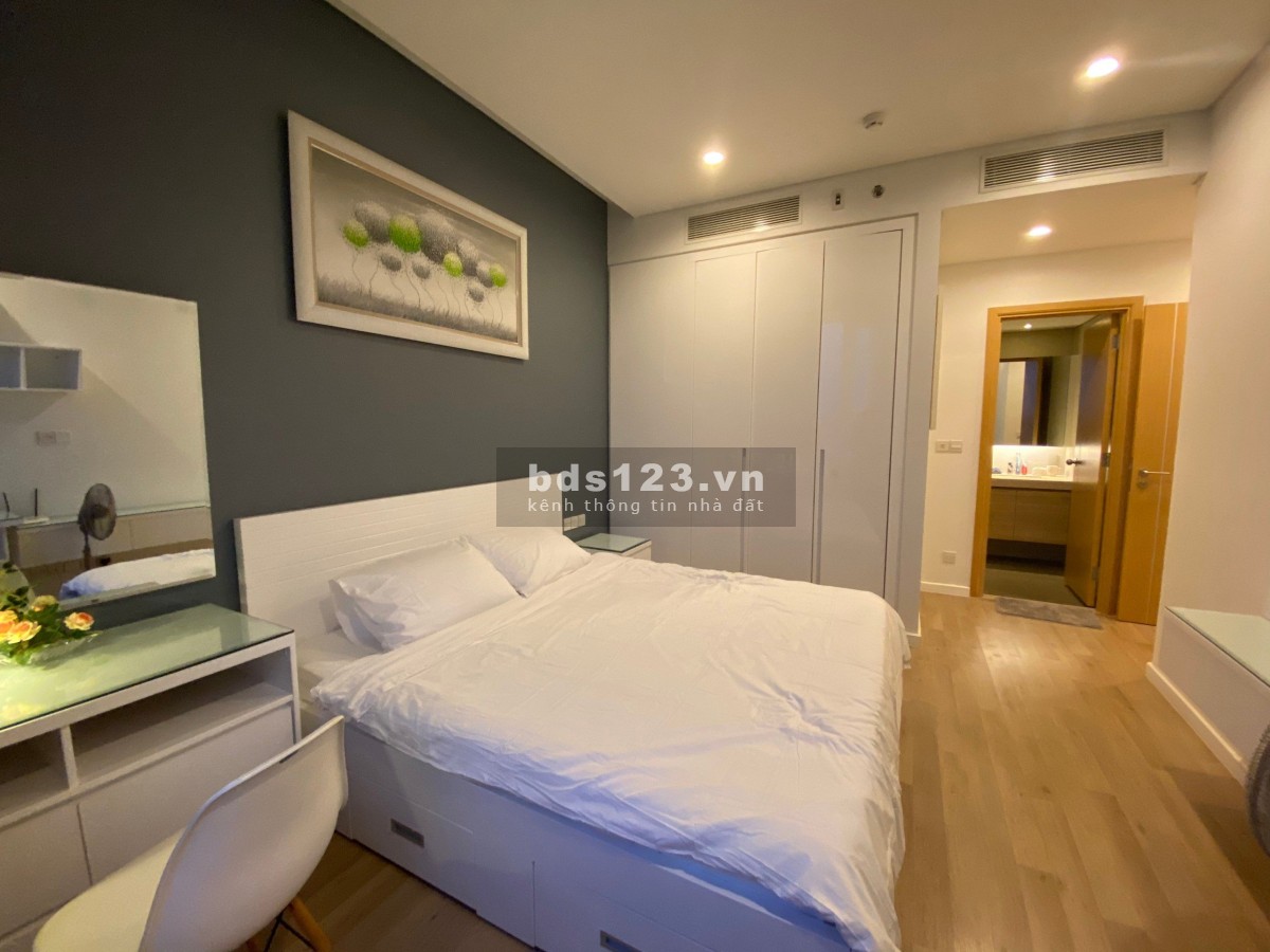 Cho thuê 2PN Sarimi nội thất cao cấp - View công viên