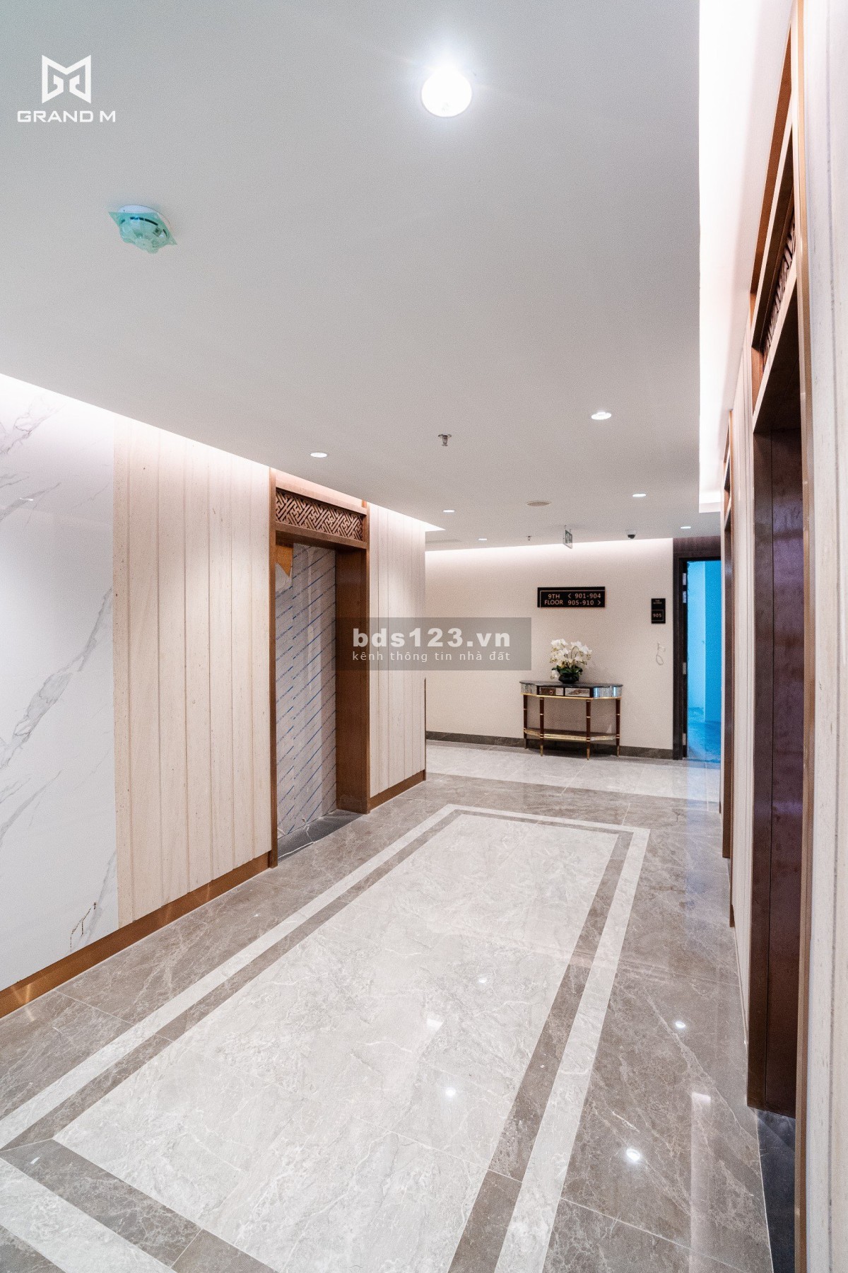 The Gloria - Số 8 Nguyên Hồng. Được mệnh danh là viên kim cương cuối cùng tại Quận Ba Đình