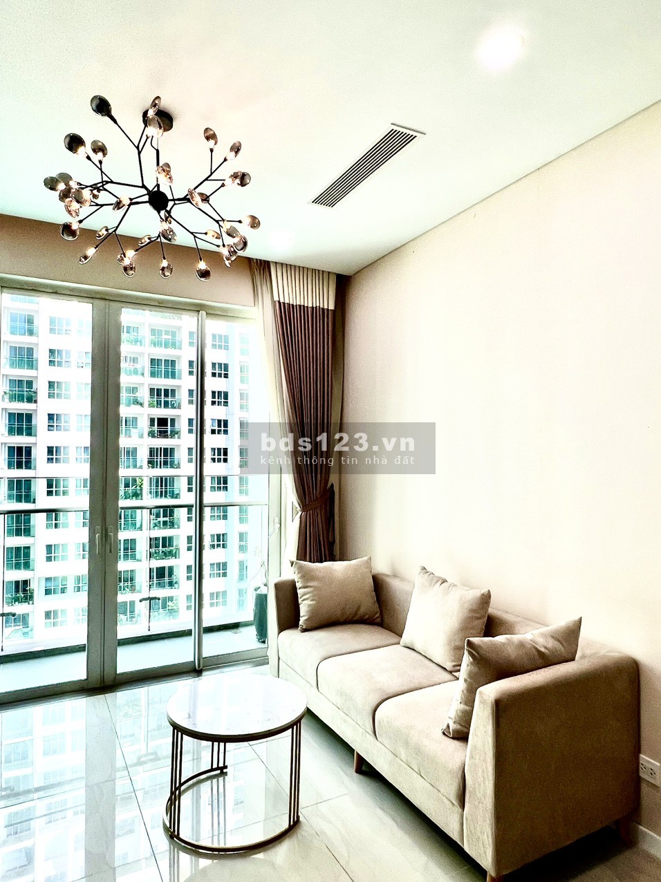 Cho thuê 2PN Sadora nội thất đẹp - Ban công hướng gió thoáng mát