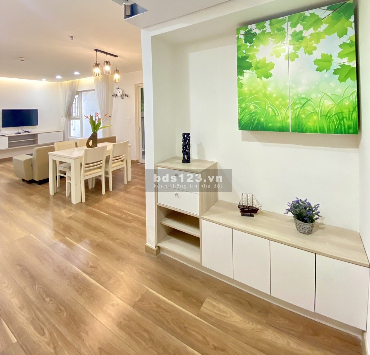 Chính chủ cần bán căn 2PN tòa căn hộ F home view sông Hàn có sẵn nội thất