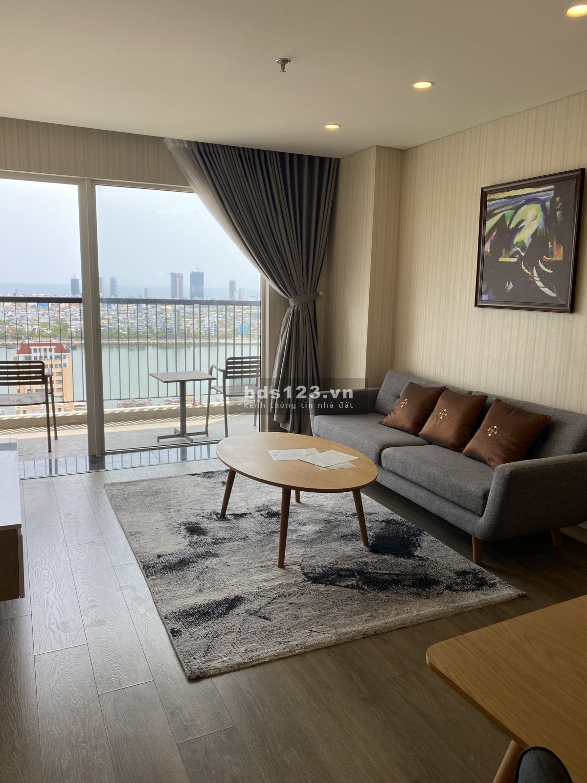 Chính chủ cần bán căn 2PN tòa căn hộ F home view sông Hàn có sẵn nội thất