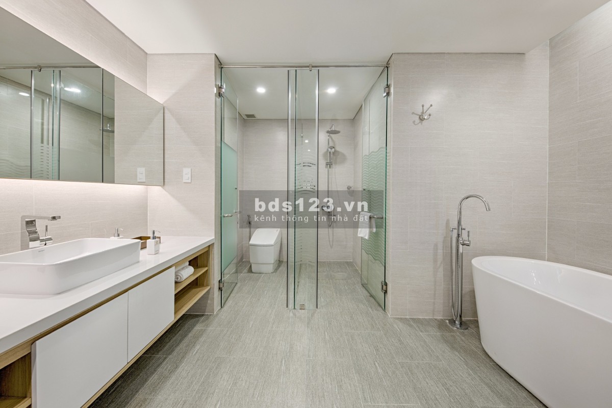 Chính chủ cần bán căn 2PN tòa căn hộ F home view sông Hàn có sẵn nội thất