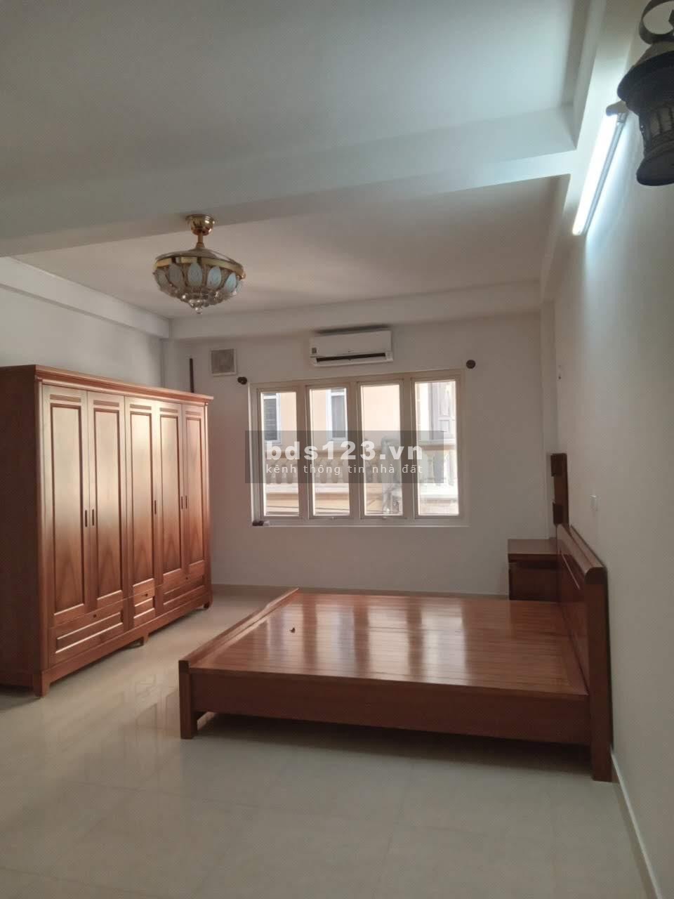 Bán nhà Nhật Tân, ngõ oto, 45m2, 6,2 tỷ