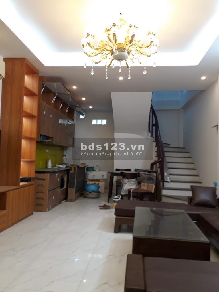 Bán nhà Nhật Tân, ngõ oto, 45m2, 6,2 tỷ