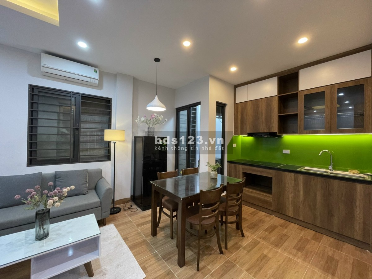 Tòa CCMN đối diện Royal City 56M2 x 7T 11PKK doanh thu 700 triệu/ năm giá 9.3 tỷ