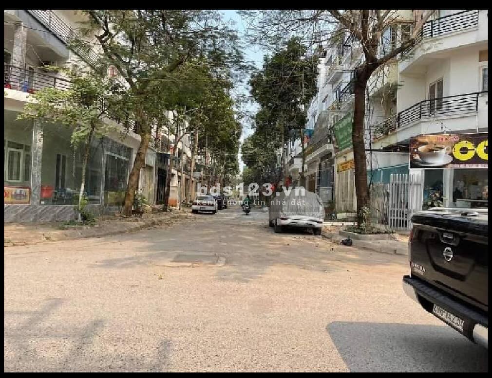 Nhà đẹp, full nội thất xịn xò, phân lô, vỉa hè, kinh doanh đỉnh, ô tô tránh