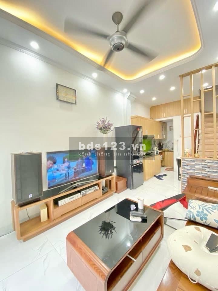 Bán nhà Nam Dư, hàng hiếm giá rẻ, 32m2, 4 tầng