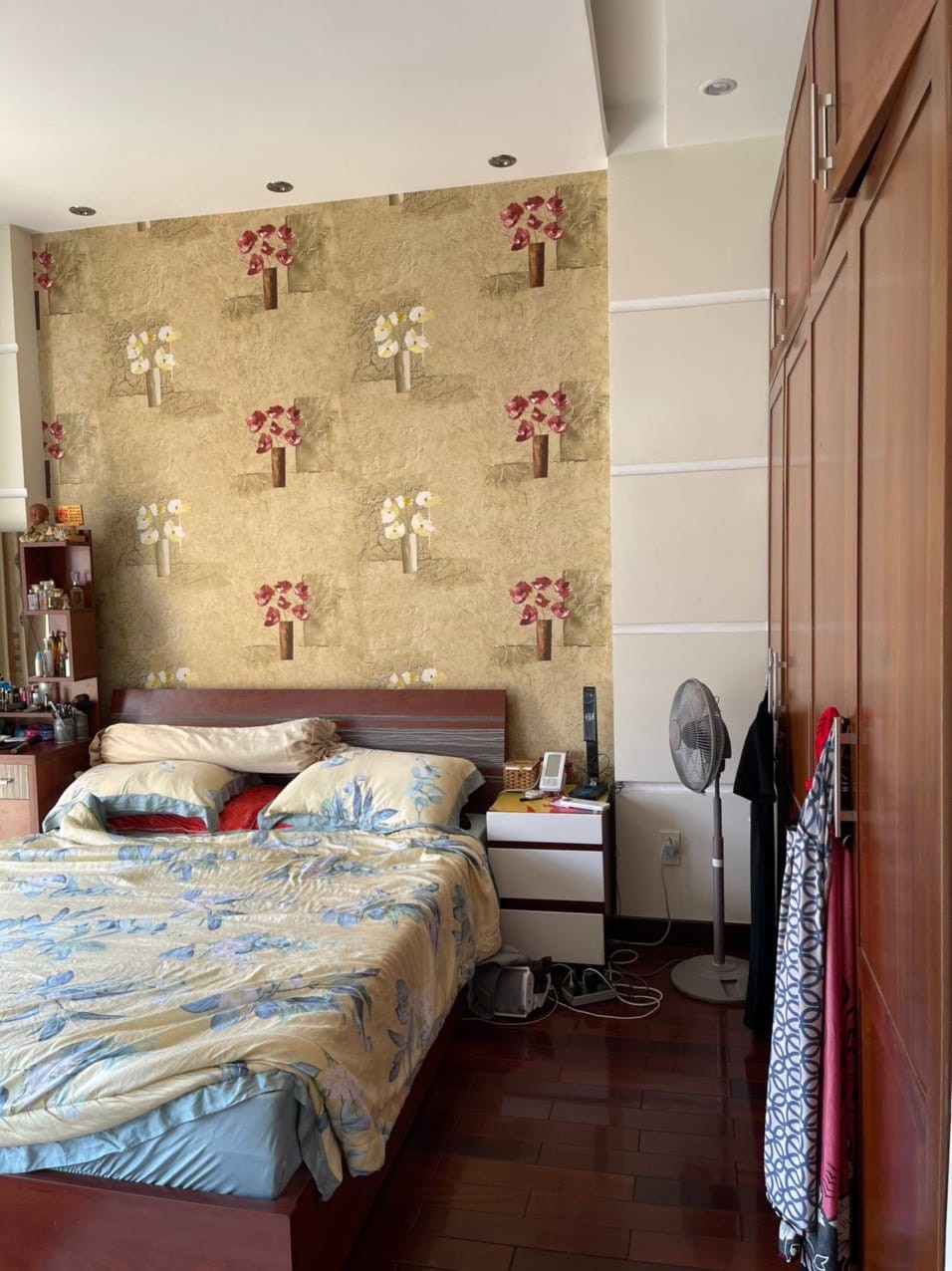 Bán nhà mặt tiền quận 11, đường Lò Siêu, 40m2, 6 tầng, 9.5 tỷ