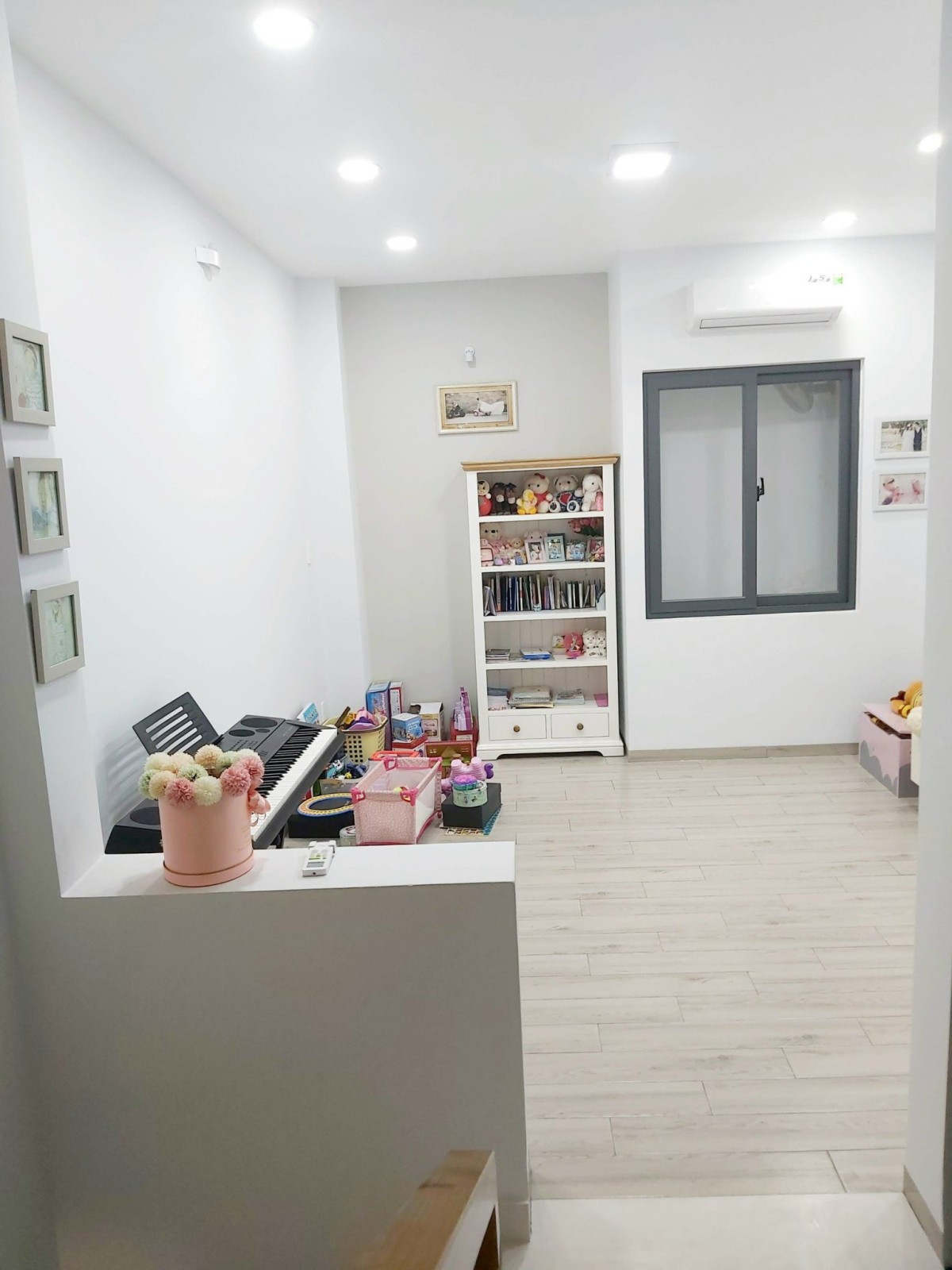 Bán nhà đường Trần Mai Ninh, 1 trệt 2 lầu st, 4x14.5m, nhà đẹp 8.3 tỷ TL