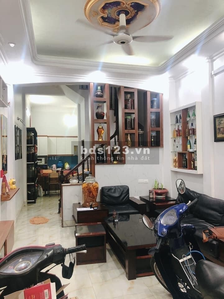 Bạch Mai gần chợ Mơ, ngõ thoáng 42m, 4 tầng, giá 3.35 tỷ