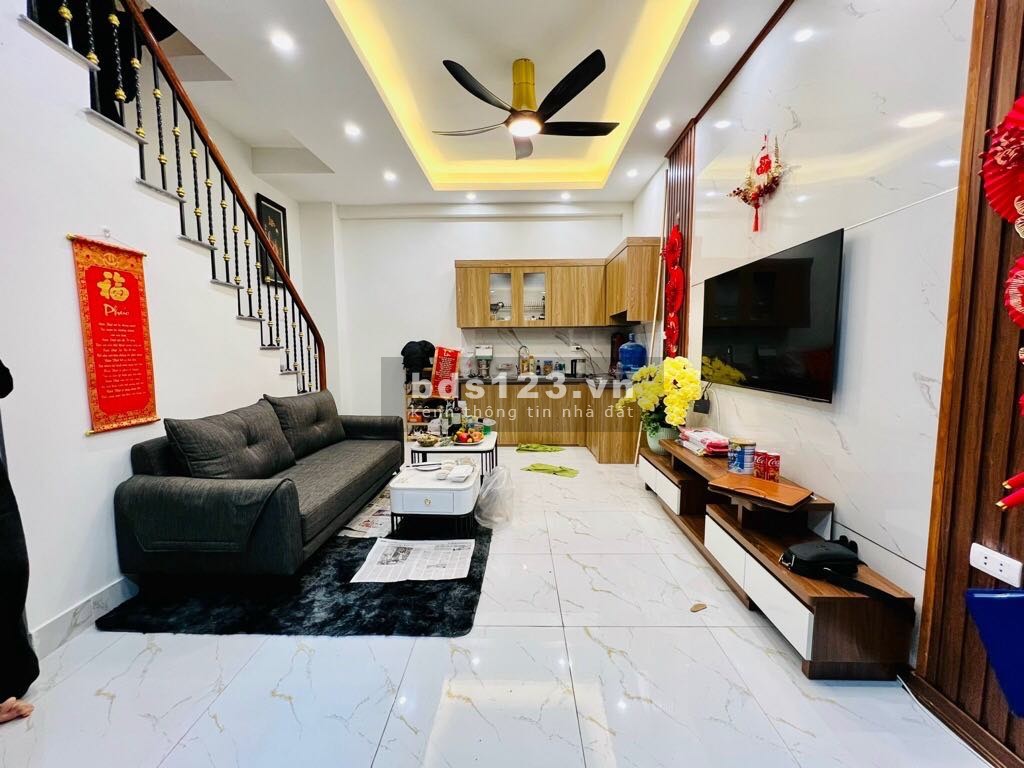 Bán nhà Cầu Giấy, thang máy, kinh doanh đỉnh, chính chủ