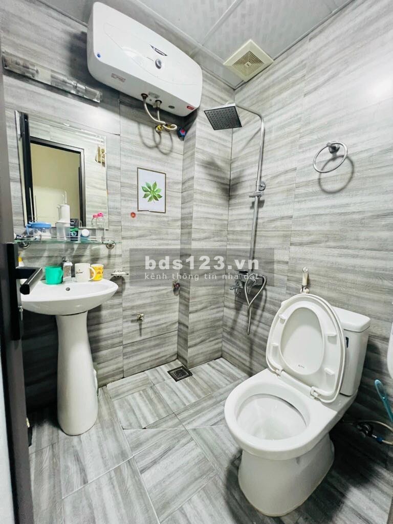 Bán nhà Cầu Giấy, thang máy, kinh doanh đỉnh, chính chủ