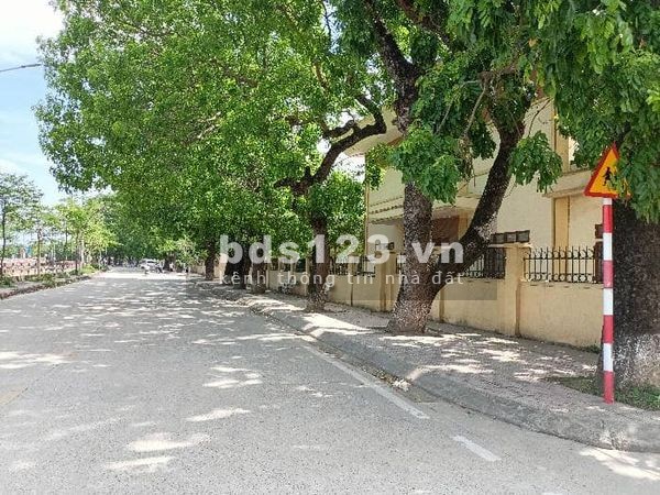 Bán nhà tại Yên Sở, Hoài Đức lô góc, ngõ thông, ô tô đô cửa, 52m2, giá 1,7 tỷ