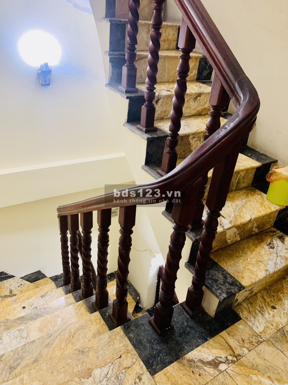 Ít nhà bán Đào Tấn rộng 57M2, 4 tầng ngõ rộng giá 7.79 tỷ