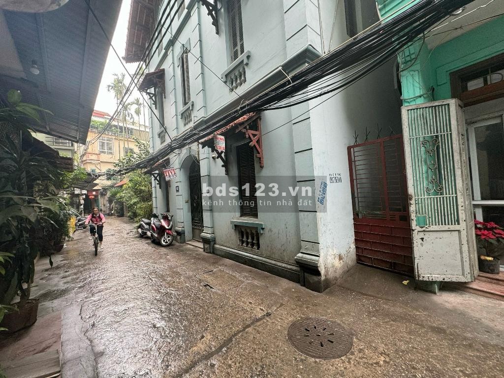 Nhà đẹp ở ngay, ngõ thông - Kinh doanh - Ô tô đỗ cửa trung tâm Hai Bà Trưng