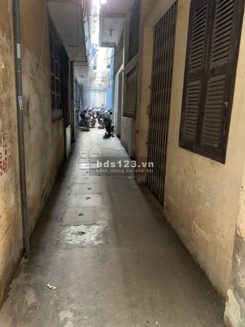 Bạch Mai gần chợ Mơ, ngõ thoáng 42m, 4 tầng, giá 3.35 tỷ